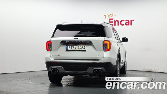 Ford Explorer 2022 — photo 4