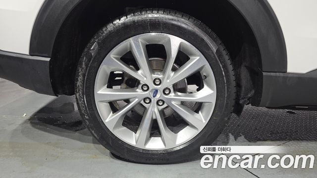 Ford Explorer 2022 — photo 5