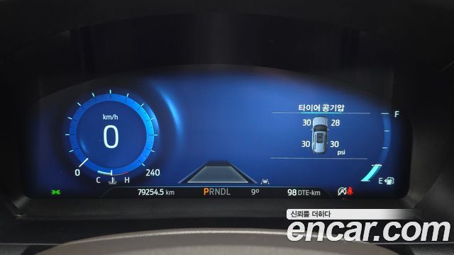 Ford Explorer 2022 — photo 11