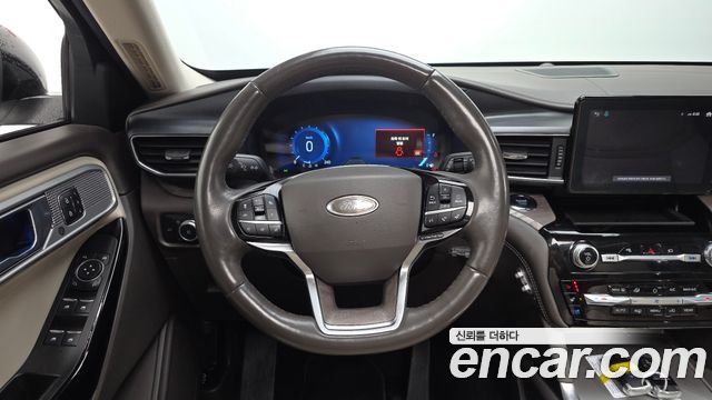 Ford Explorer 2022 — photo 19