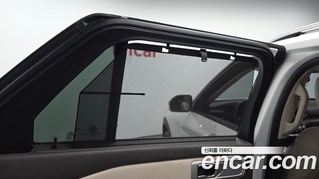 Ford Explorer 2022 — photo 27