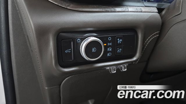 Ford Explorer 2022 — photo 28