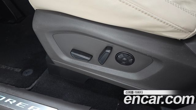 Ford Explorer 2022 — photo 31