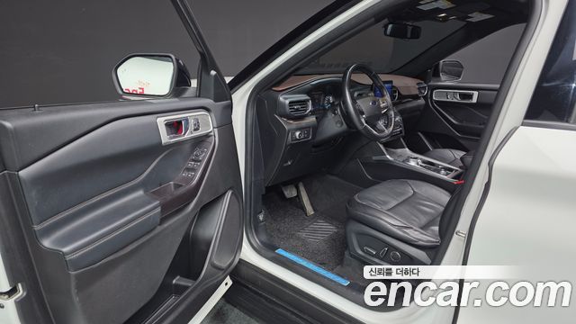 Ford Explorer 2020 — photo 13