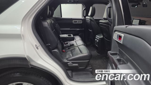 Ford Explorer 2020 — photo 18