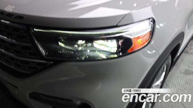 Ford Explorer 2020 — photo 8