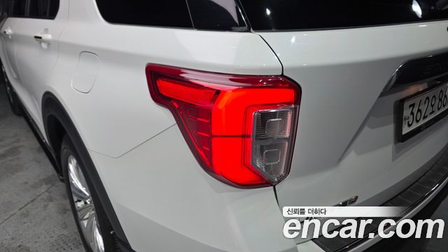 Ford Explorer 2020 — photo 9
