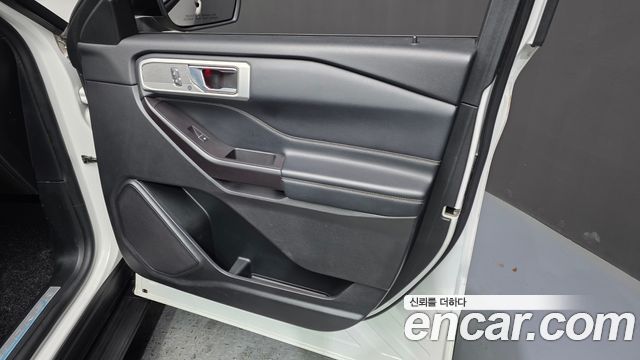 Ford Explorer 2020 — photo 14