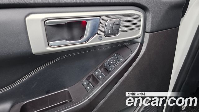 Ford Explorer 2020 — photo 27