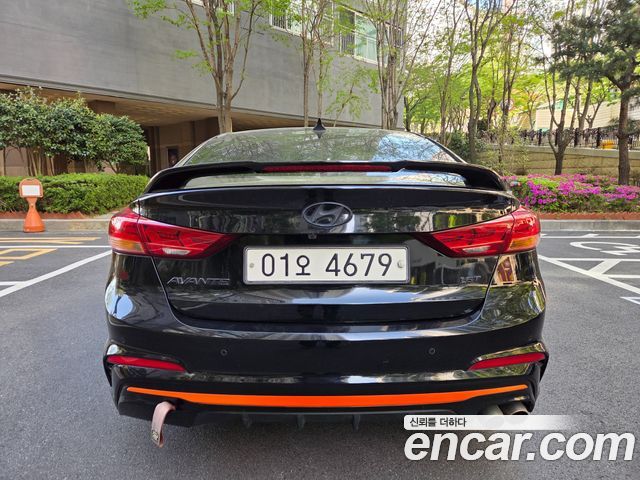 Hyundai AVANTE 2018 — photo 8