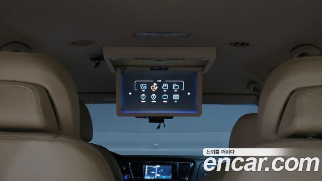 Kia Canival 2016 — photo 24