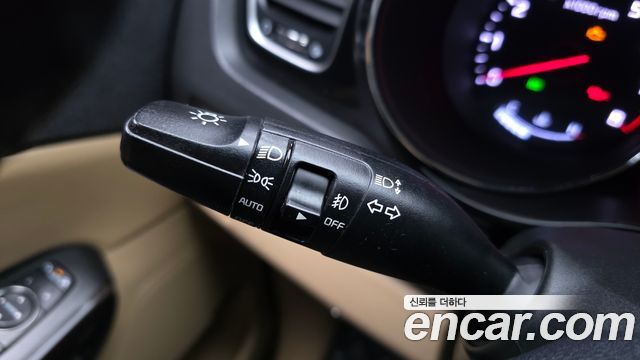 Kia Canival 2016 — photo 27