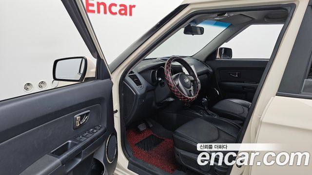 Kia Soul 2010 — photo 13