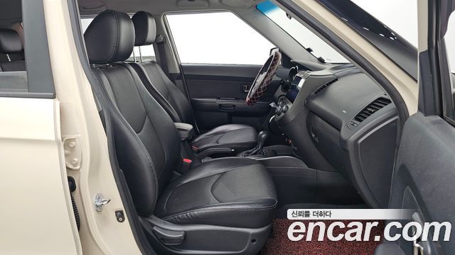 Kia Soul 2010 — photo 17