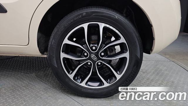 Kia Soul 2010 — photo 7