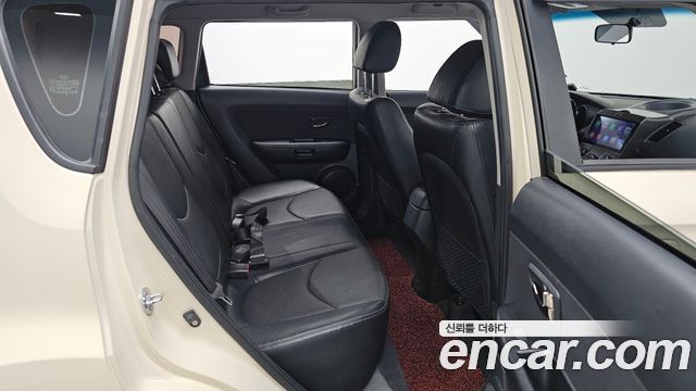 Kia Soul 2010 — photo 16