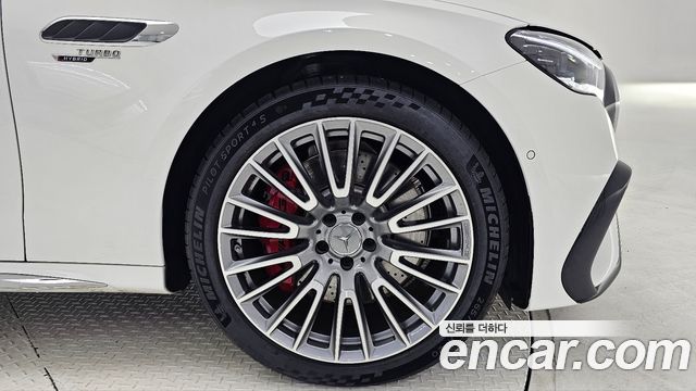 Mercedes-Benz E-Class 2025 — photo 5