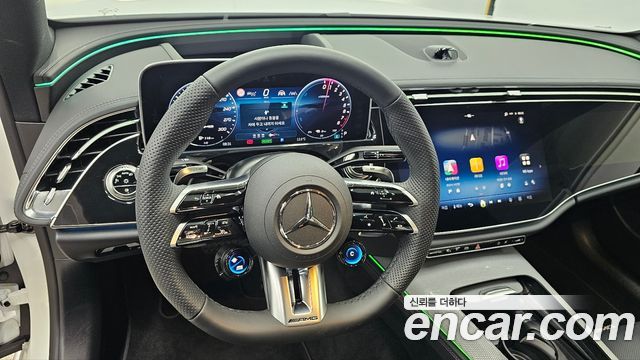 Mercedes-Benz E-Class 2025 — photo 13