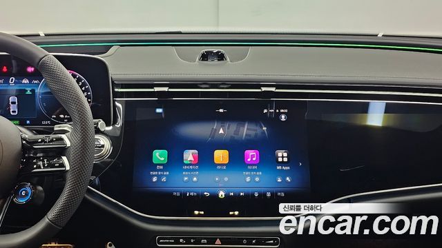Mercedes-Benz E-Class 2025 — photo 16