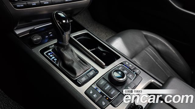 Hyundai Genesis 2015 — photo 9