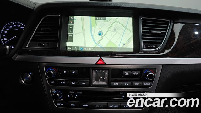 Hyundai Genesis 2015 — photo 13