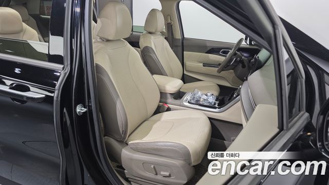 Kia Canival 2021 — photo 18