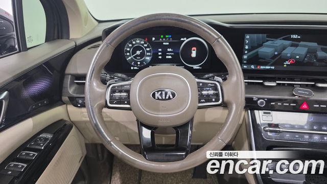 Kia Canival 2021 — photo 19