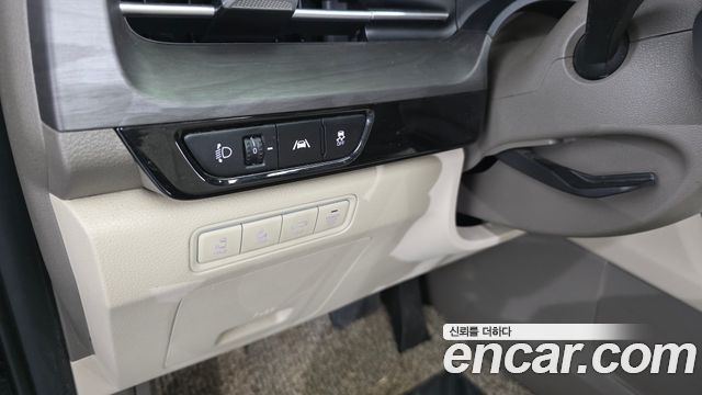 Kia Canival 2021 — photo 21