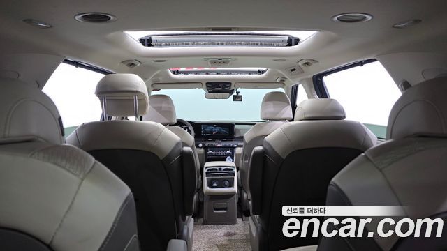 Kia Canival 2021 — photo 26