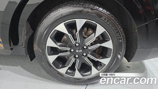 Kia Canival 2021 — photo 7