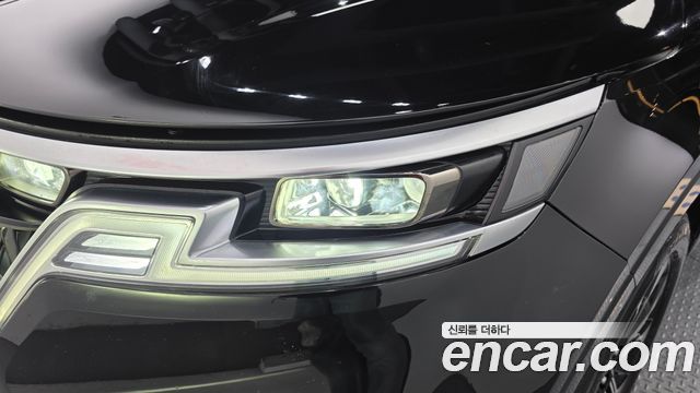 Kia Canival 2021 — photo 8