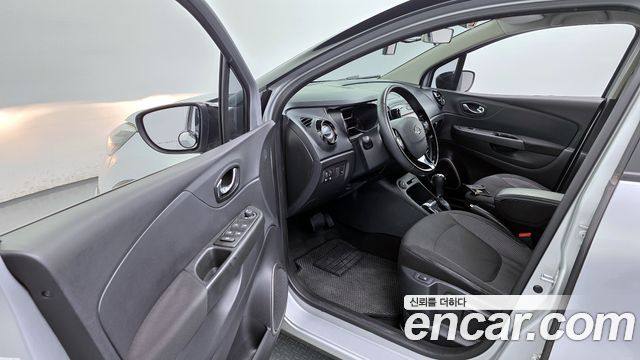 Renault Korea QM3 2015 — photo 10
