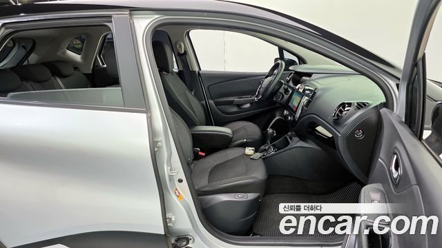 Renault Korea QM3 2015 — photo 12