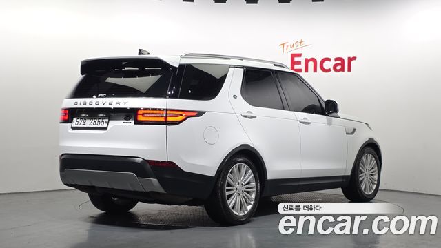 Land Rover Discovery 2019 — photo 2
