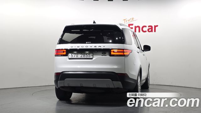 Land Rover Discovery 2019 — photo 4