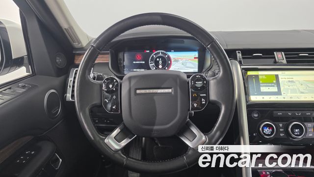 Land Rover Discovery 2019 — photo 19