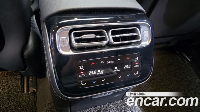 Mercedes-Benz S-Class 2021 — photo 31
