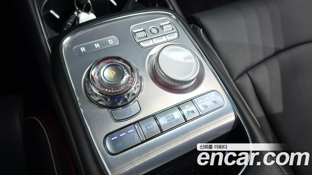 Genesis G90 2023 — photo 12