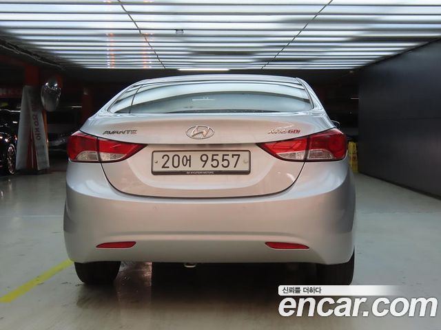 Hyundai AVANTE 2012 — photo 3