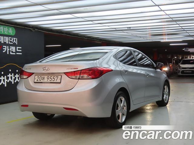 Hyundai AVANTE 2012 — photo 4