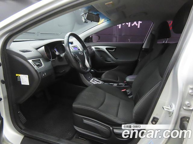 Hyundai AVANTE 2012 — photo 5