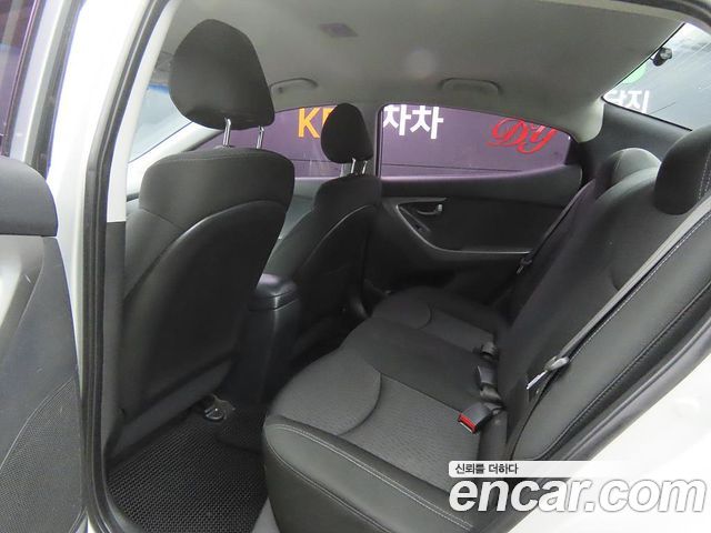 Hyundai AVANTE 2012 — photo 6