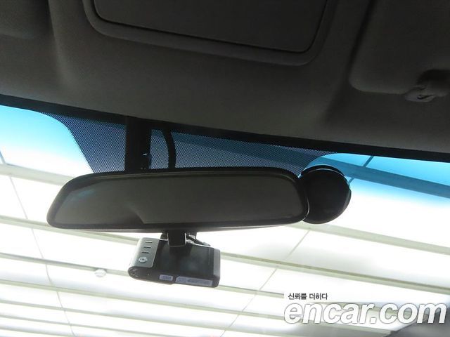 Hyundai AVANTE 2012 — photo 12
