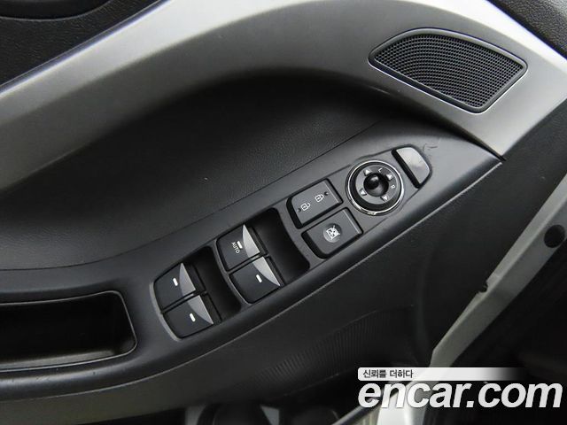 Hyundai AVANTE 2012 — photo 14