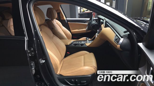Genesis G70 2021 — photo 17