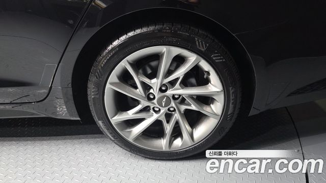 Genesis G70 2021 — photo 7