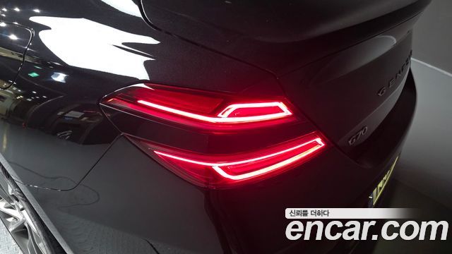 Genesis G70 2021 — photo 9