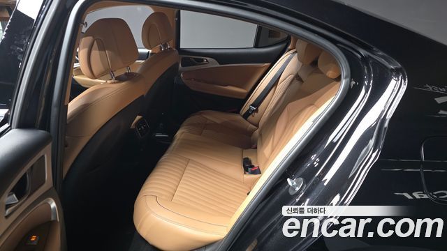 Genesis G70 2021 — photo 16