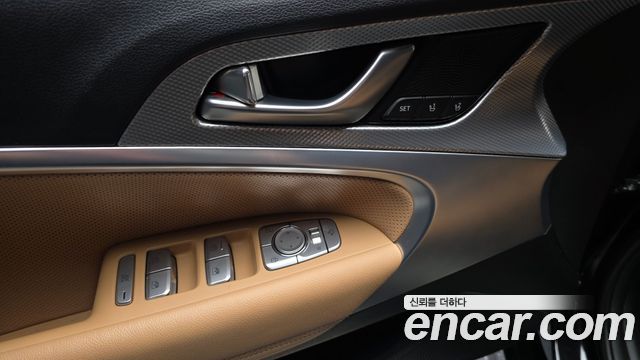 Genesis G70 2021 — photo 32