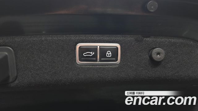 Genesis G70 2021 — photo 33